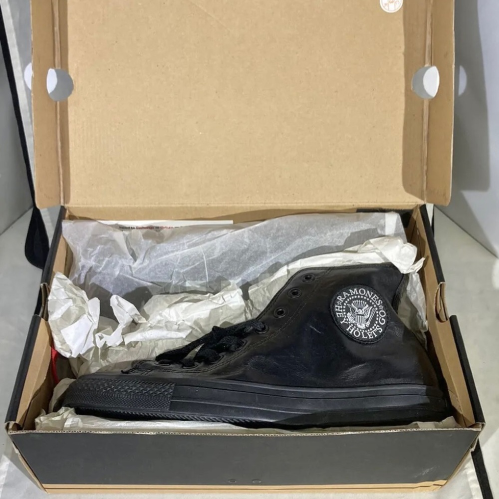 Converse x RAMONES “Hey Ho Let’s Go” RARE! Sz 10 New with Box!